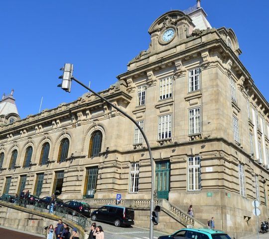 Sao Bento Train Station