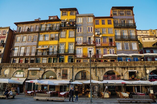 Plaza de la Ribeira - Praça da Ribeiro - Ribeira Square