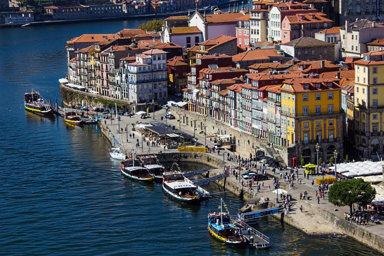 Plaza de la Ribeira - Praça da Ribeiro - Ribeira Square