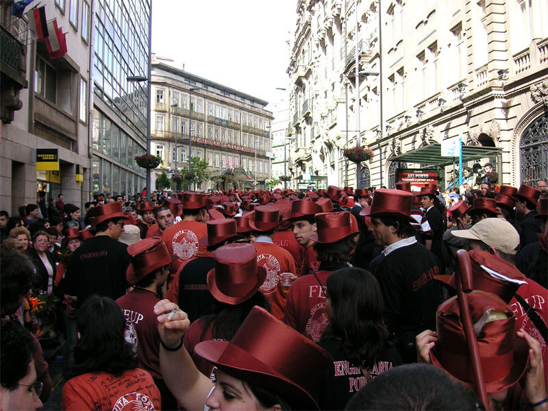 Festas populares Romarias e Festivais no Porto - Fiestas populares Romerías y Festivales en Oporto - Traditional Festivities Pilgrimages and Festivals in Porto