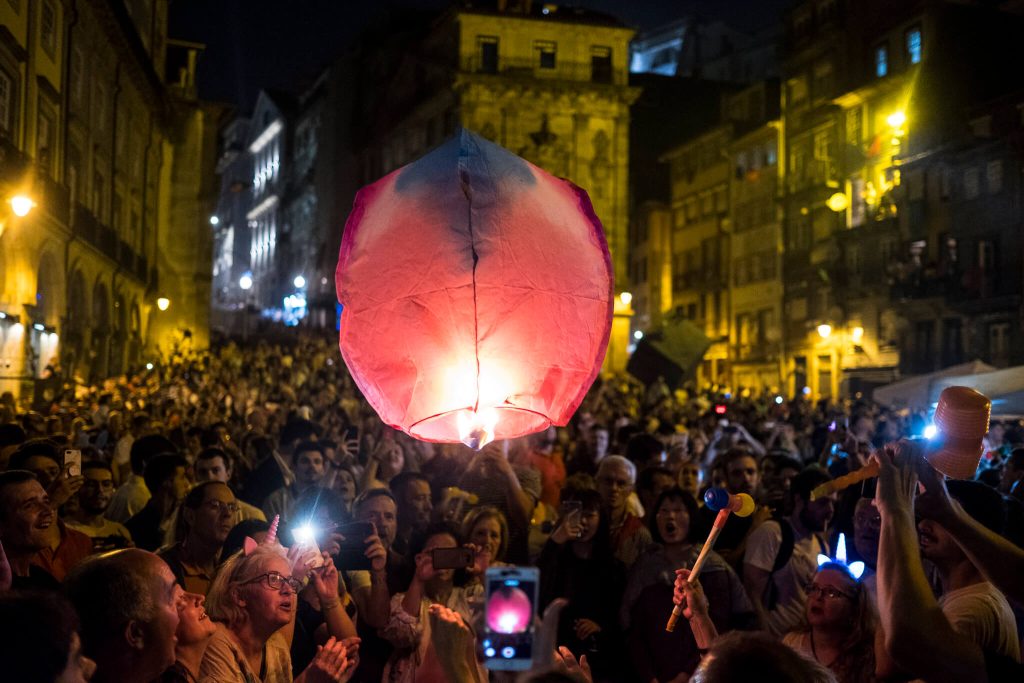 Festas populares Romarias e Festivais no Porto - Fiestas populares Romerías y Festivales en Oporto - Popular festivities Pilgrimages and Festivals in Porto