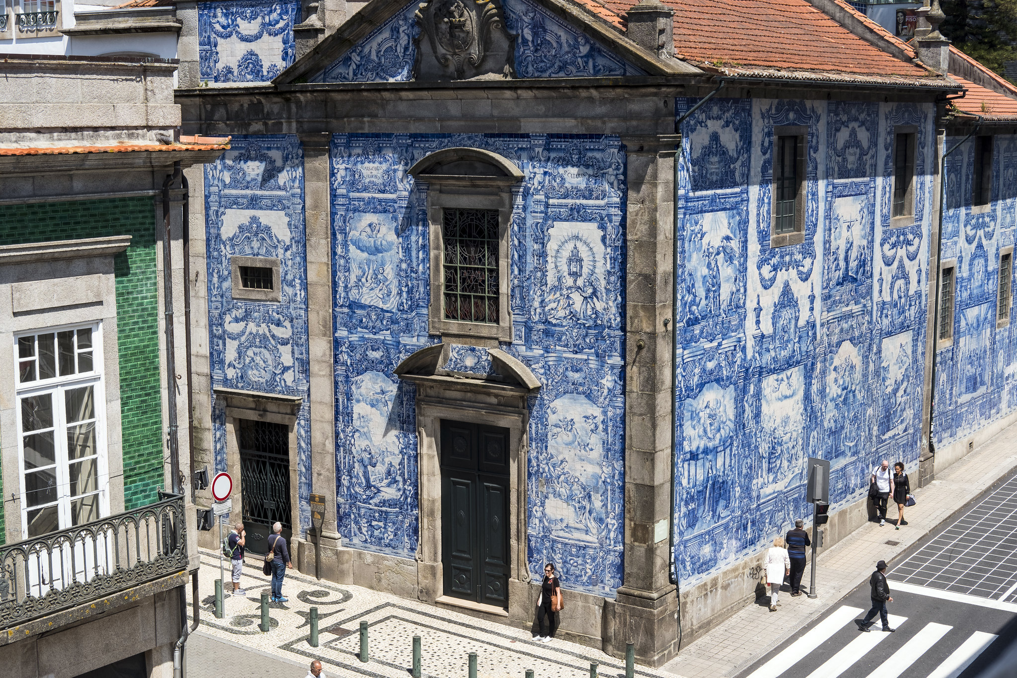 Capilla de las Almas Oporto: Historia y Azulejos
