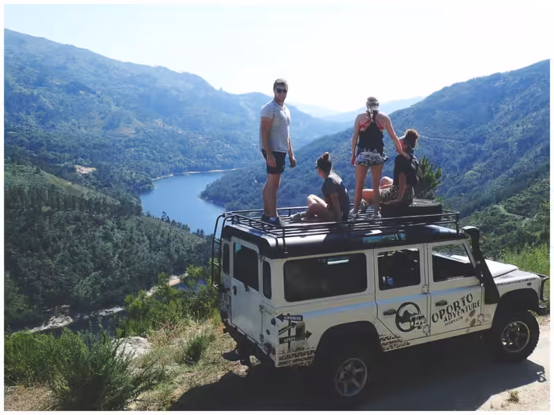 what to see around Porto - o que ver nos arredores do Porto - qué ver en los alrededores de Oporto - Guimarães Braga Aveiro y Costa Nova Santa Maria da Feira Parque Nacional Peneda-Gerês