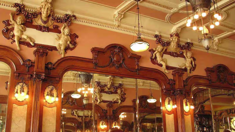Porto TOP 10 - What to see in Porto - TOP Porto - Qué ver en Oporto - O que ver no Porto - Things to see in Porto - What to see in Porto - Majestic Café - Cafetería Majectic - Majectic CoffeShop - 10 Mejores cosas para ver - 10 melhores coisas para ver - 10 Best Things to See